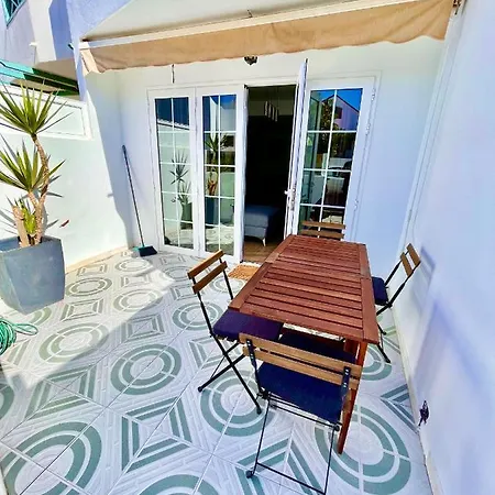 Luxury Gueldera 公寓 *